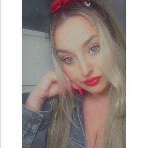 Meet your Posher, Mara